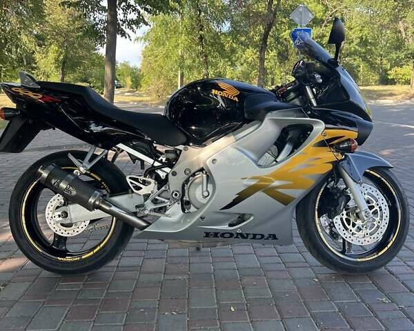 Черный Хонда CBR 600F, объемом двигателя 0.6 л и пробегом 24 тыс. км за 5200 $, фото 2 на Automoto.ua