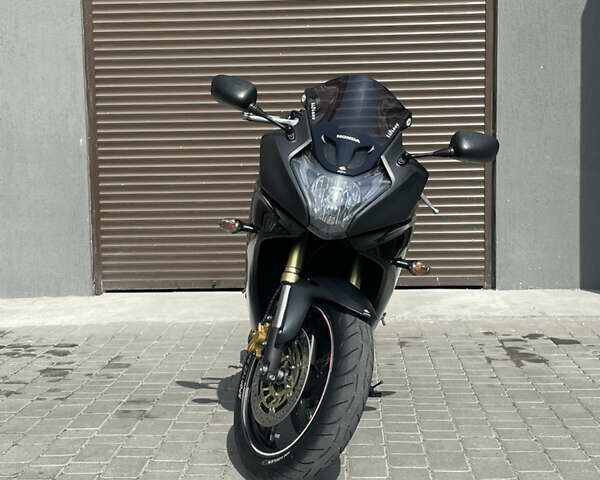 Черный Хонда CBR 600F, объемом двигателя 0.6 л и пробегом 29 тыс. км за 7900 $, фото 2 на Automoto.ua