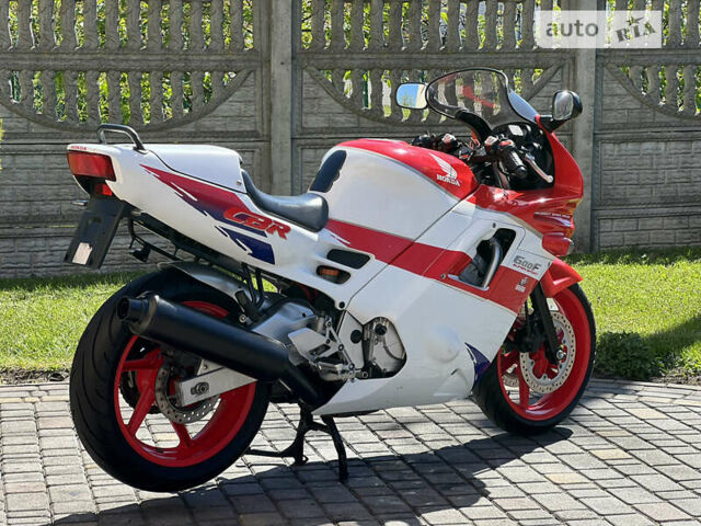 Красный Хонда CBR 600F, объемом двигателя 0.6 л и пробегом 40 тыс. км за 3100 $, фото 9 на Automoto.ua