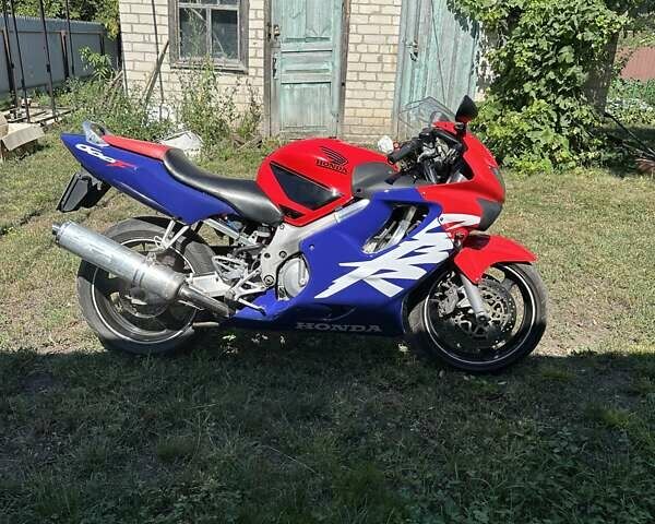 Красный Хонда CBR 600F, объемом двигателя 0.6 л и пробегом 55 тыс. км за 3500 $, фото 3 на Automoto.ua