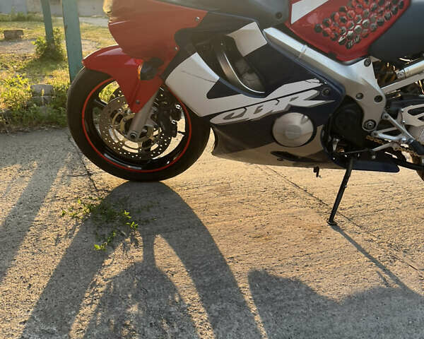 Красный Хонда CBR 600F, объемом двигателя 0.6 л и пробегом 46 тыс. км за 4700 $, фото 10 на Automoto.ua