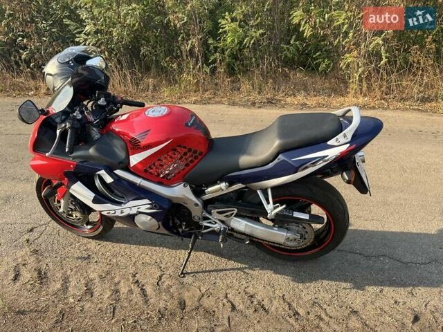 Красный Хонда CBR 600F, объемом двигателя 0.6 л и пробегом 46 тыс. км за 4700 $, фото 3 на Automoto.ua