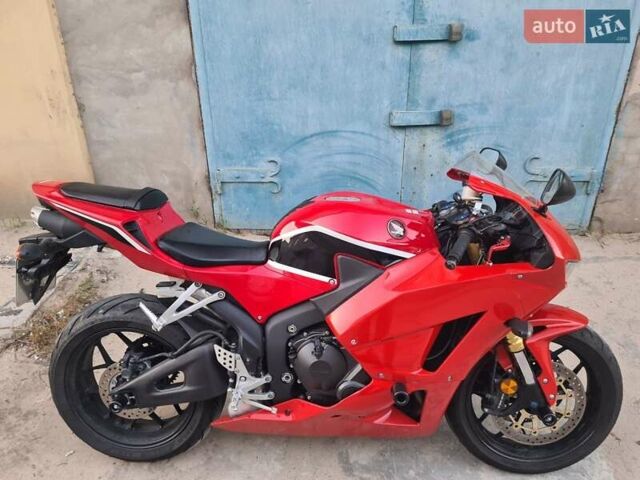 Красный Хонда CBR 600F, объемом двигателя 0.6 л и пробегом 8 тыс. км за 10000 $, фото 1 на Automoto.ua