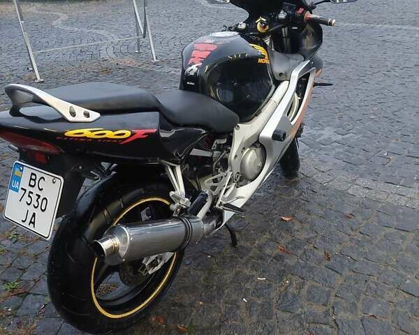 Хонда CBR 600F, объемом двигателя 0 л и пробегом 54 тыс. км за 3550 $, фото 6 на Automoto.ua