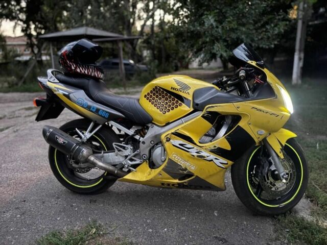 Хонда CBR 600F, объемом двигателя 0 л и пробегом 0 тыс. км за 3500 $, фото 5 на Automoto.ua