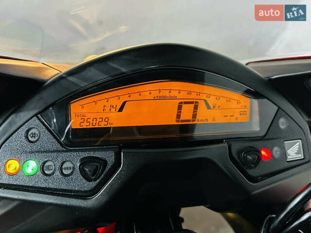Хонда CBR 600F, об'ємом двигуна 0.6 л та пробігом 25 тис. км за 6750 $, фото 13 на Automoto.ua