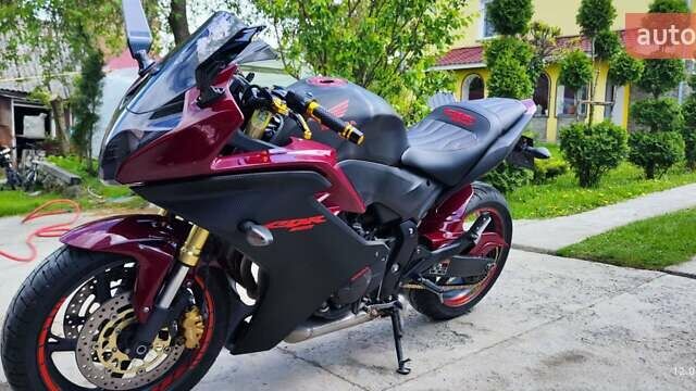 Хонда CBR 600F, объемом двигателя 0.6 л и пробегом 40 тыс. км за 7600 $, фото 1 на Automoto.ua