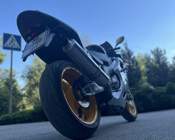 Хонда CBR 600F, объемом двигателя 0 л и пробегом 41 тыс. км за 3900 $, фото 7 на Automoto.ua