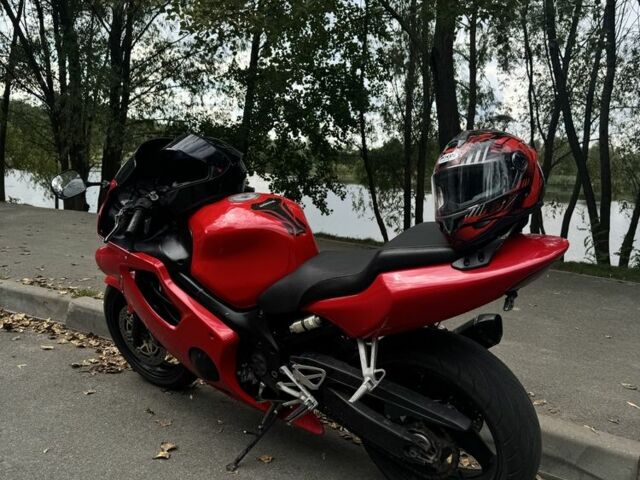 Хонда CBR 600F, об'ємом двигуна 0.6 л та пробігом 0 тис. км за 2585 $, фото 4 на Automoto.ua