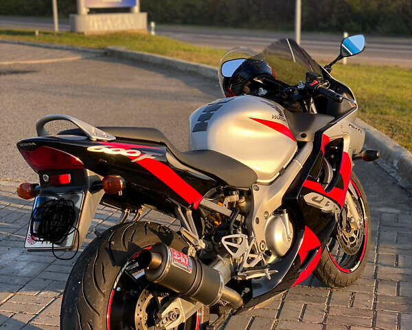 Сірий Хонда CBR 600F, об'ємом двигуна 0.6 л та пробігом 59 тис. км за 4400 $, фото 1 на Automoto.ua