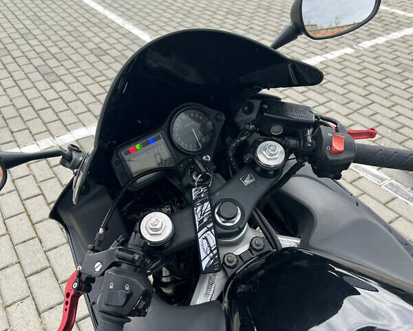 Чорний Хонда CBR 600F4i, об'ємом двигуна 0.6 л та пробігом 28 тис. км за 4800 $, фото 11 на Automoto.ua