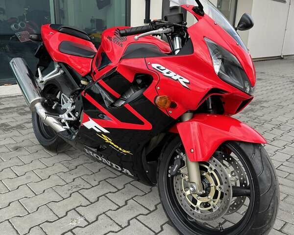 Красный Хонда CBR 600F4i, объемом двигателя 0.6 л и пробегом 17 тыс. км за 5999 $, фото 3 на Automoto.ua