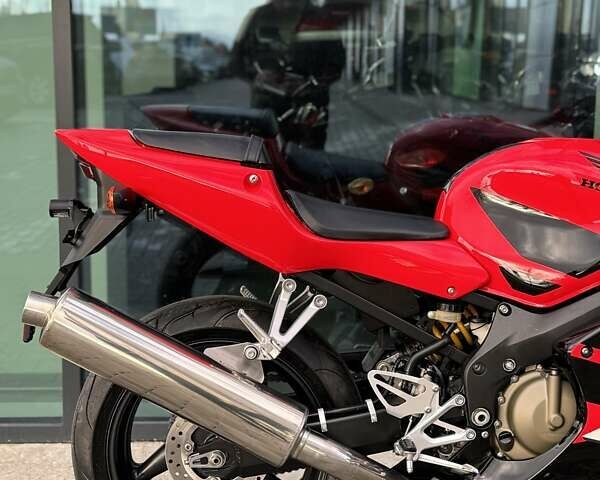 Красный Хонда CBR 600F4i, объемом двигателя 0.6 л и пробегом 17 тыс. км за 5999 $, фото 27 на Automoto.ua