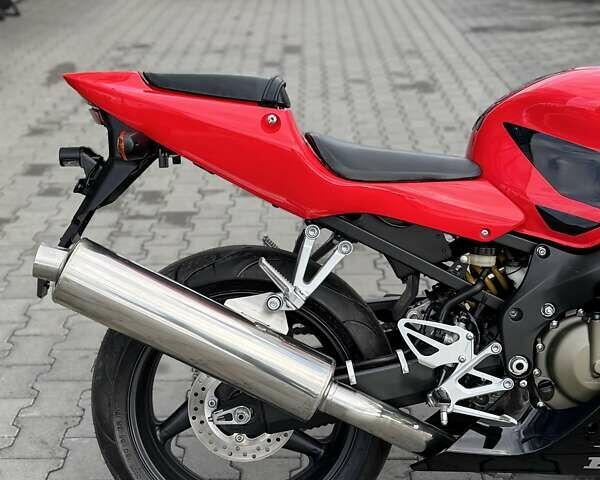 Красный Хонда CBR 600F4i, объемом двигателя 0.6 л и пробегом 17 тыс. км за 5999 $, фото 12 на Automoto.ua
