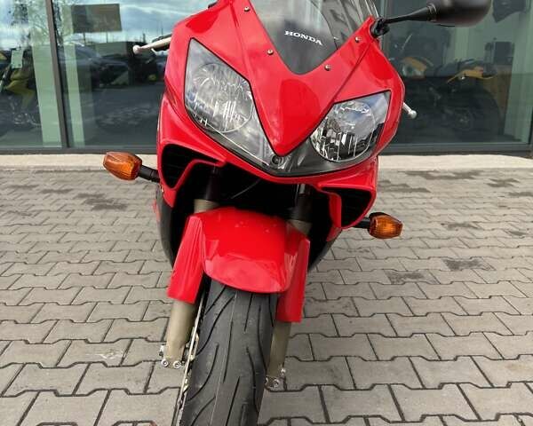 Красный Хонда CBR 600F4i, объемом двигателя 0.6 л и пробегом 17 тыс. км за 5999 $, фото 2 на Automoto.ua
