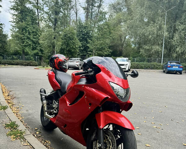 Красный Хонда CBR 600F4i, объемом двигателя 0.6 л и пробегом 7 тыс. км за 2799 $, фото 4 на Automoto.ua