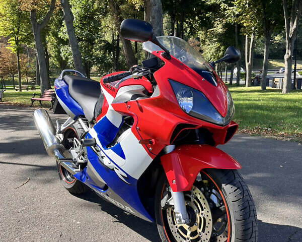 Хонда CBR 600F4i, объемом двигателя 0 л и пробегом 51 тыс. км за 4500 $, фото 2 на Automoto.ua