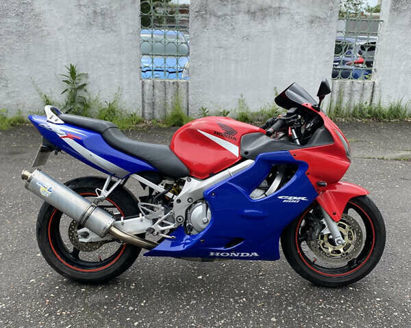 Хонда CBR 600F4i, объемом двигателя 0.6 л и пробегом 55 тыс. км за 5000 $, фото 2 на Automoto.ua