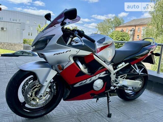 Хонда CBR 600F4i, об'ємом двигуна 0.6 л та пробігом 34 тис. км за 5299 $, фото 2 на Automoto.ua