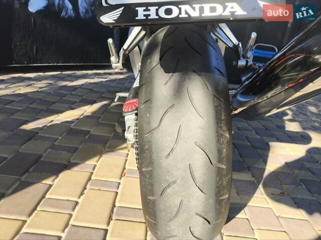Сірий Хонда CBR 600F4i, об'ємом двигуна 0 л та пробігом 35 тис. км за 5100 $, фото 2 на Automoto.ua