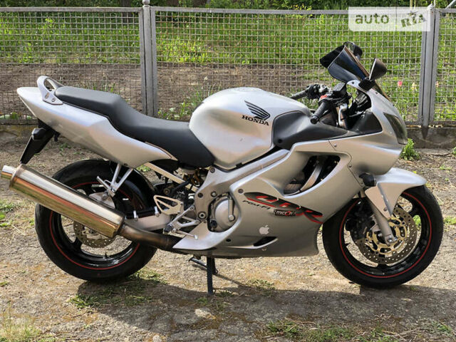 Сірий Хонда CBR 600F4i, об'ємом двигуна 0.6 л та пробігом 29 тис. км за 5100 $, фото 15 на Automoto.ua