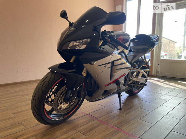 Чорний Хонда CBR 600RR, об'ємом двигуна 0 л та пробігом 79 тис. км за 5500 $, фото 5 на Automoto.ua