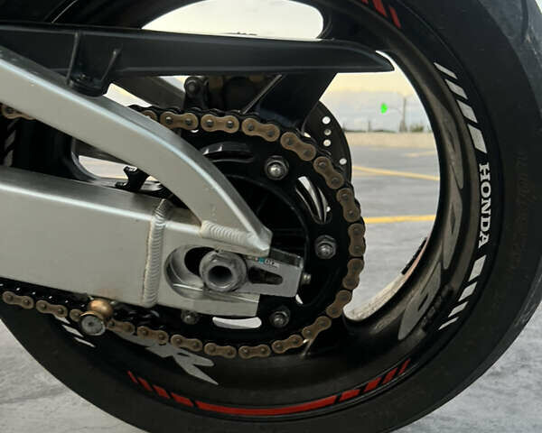 Черный Хонда CBR 600RR, объемом двигателя 0.6 л и пробегом 73 тыс. км за 5700 $, фото 6 на Automoto.ua