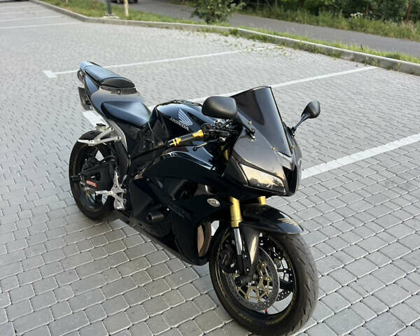 Черный Хонда CBR 600RR, объемом двигателя 0.6 л и пробегом 23 тыс. км за 8500 $, фото 5 на Automoto.ua