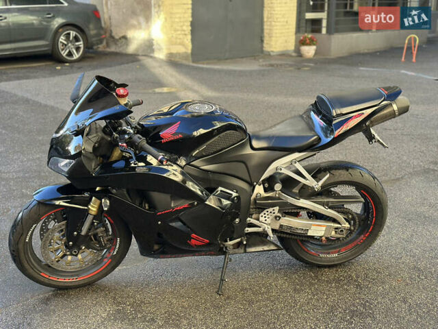 Черный Хонда CBR 600RR, объемом двигателя 0.6 л и пробегом 34 тыс. км за 7500 $, фото 2 на Automoto.ua
