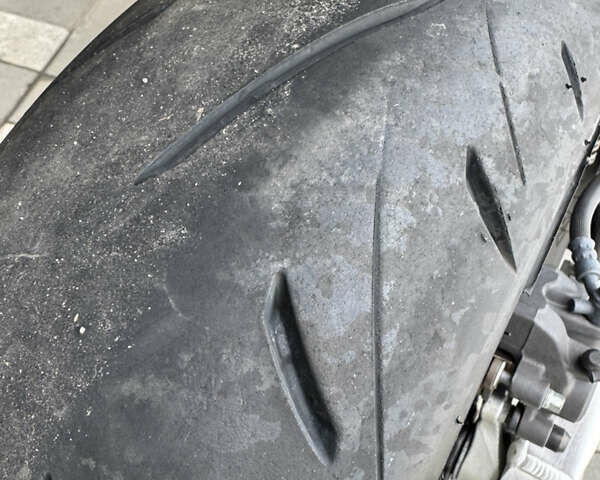 Черный Хонда CBR 600RR, объемом двигателя 0.6 л и пробегом 27 тыс. км за 10000 $, фото 18 на Automoto.ua