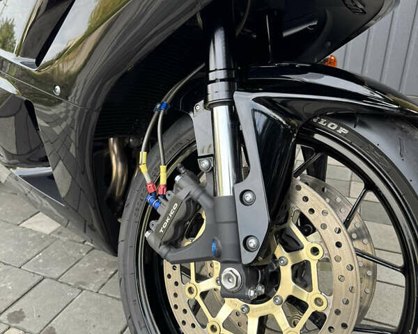 Черный Хонда CBR 600RR, объемом двигателя 0.6 л и пробегом 27 тыс. км за 10000 $, фото 13 на Automoto.ua