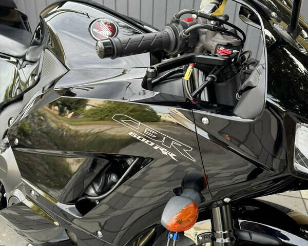 Черный Хонда CBR 600RR, объемом двигателя 0.6 л и пробегом 27 тыс. км за 10000 $, фото 12 на Automoto.ua