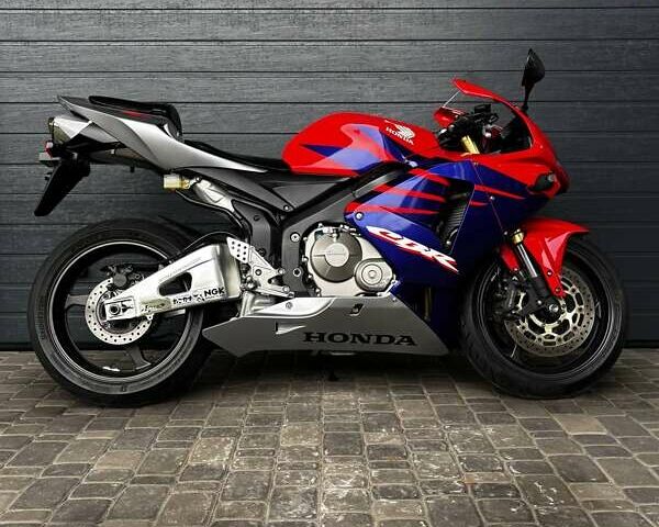 Красный Хонда CBR 600RR, объемом двигателя 0.6 л и пробегом 31 тыс. км за 6700 $, фото 1 на Automoto.ua