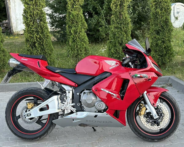Красный Хонда CBR 600RR, объемом двигателя 0.6 л и пробегом 28 тыс. км за 5200 $, фото 2 на Automoto.ua