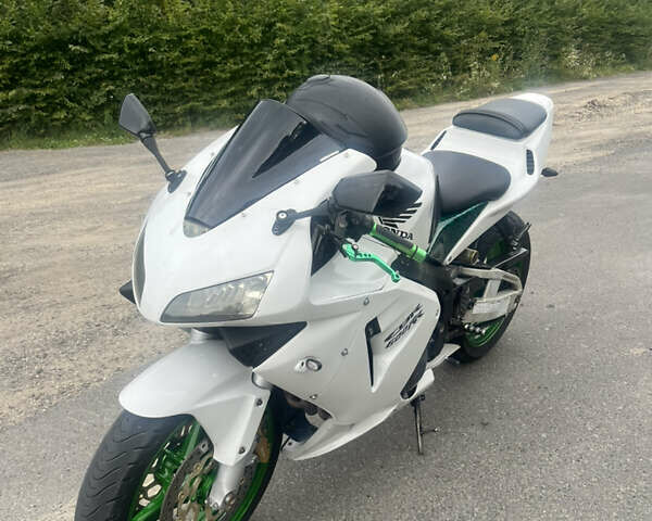 Хонда CBR 600RR, объемом двигателя 0 л и пробегом 60 тыс. км за 2699 $, фото 3 на Automoto.ua