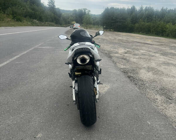 Хонда CBR 600RR, объемом двигателя 0 л и пробегом 60 тыс. км за 2699 $, фото 4 на Automoto.ua