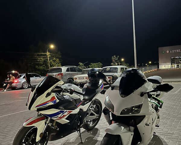 Хонда CBR 600RR, объемом двигателя 0 л и пробегом 60 тыс. км за 2699 $, фото 7 на Automoto.ua