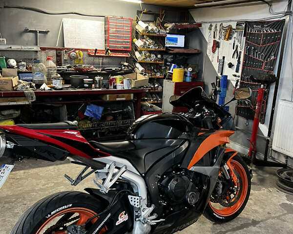 Хонда CBR 600RR, об'ємом двигуна 0.6 л та пробігом 40 тис. км за 5900 $, фото 4 на Automoto.ua