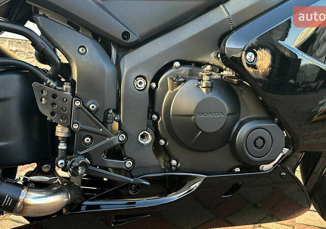 Хонда CBR 600RR, об'ємом двигуна 0 л та пробігом 14 тис. км за 8499 $, фото 7 на Automoto.ua