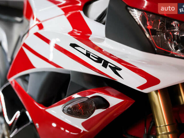 Хонда CBR 600RR, об'ємом двигуна 0.6 л та пробігом 4 тис. км за 11000 $, фото 7 на Automoto.ua