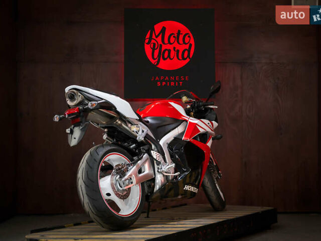 Хонда CBR 600RR, об'ємом двигуна 0.6 л та пробігом 4 тис. км за 11000 $, фото 5 на Automoto.ua