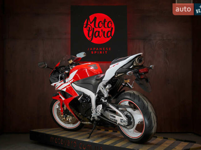 Хонда CBR 600RR, об'ємом двигуна 0.6 л та пробігом 4 тис. км за 11000 $, фото 1 на Automoto.ua