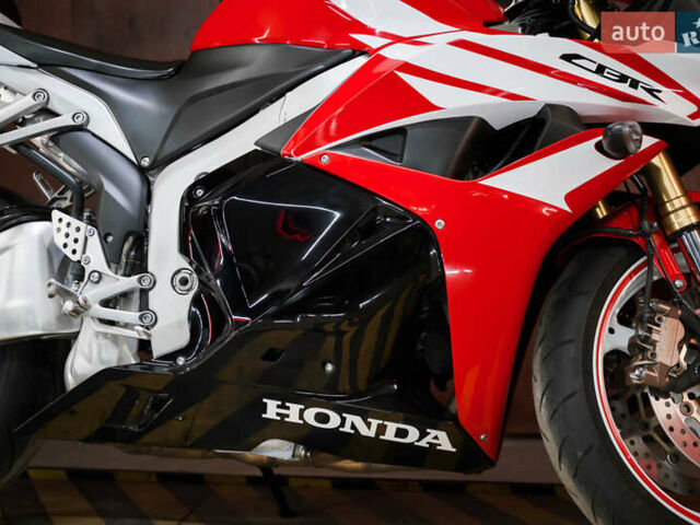 Хонда CBR 600RR, об'ємом двигуна 0.6 л та пробігом 4 тис. км за 11000 $, фото 10 на Automoto.ua