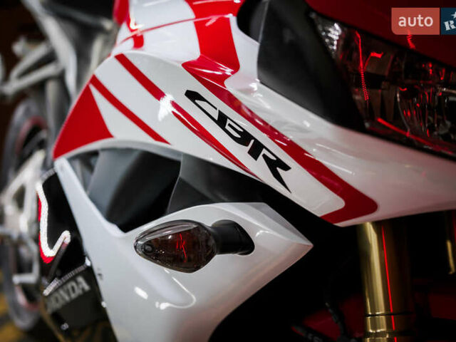 Хонда CBR 600RR, объемом двигателя 0.6 л и пробегом 18 тыс. км за 10000 $, фото 8 на Automoto.ua