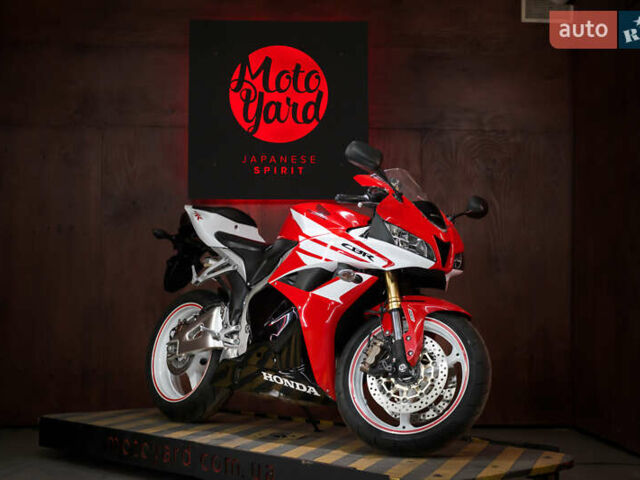 Хонда CBR 600RR, об'ємом двигуна 0.6 л та пробігом 4 тис. км за 11000 $, фото 3 на Automoto.ua