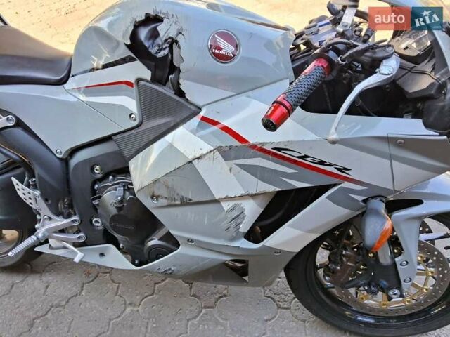 Хонда CBR 600RR, объемом двигателя 0 л и пробегом 4 тыс. км за 11000 $, фото 9 на Automoto.ua