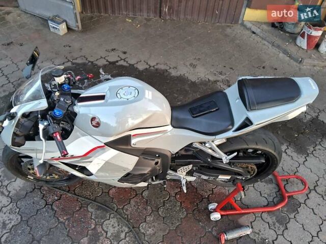 Хонда CBR 600RR, объемом двигателя 0 л и пробегом 4 тыс. км за 11000 $, фото 3 на Automoto.ua