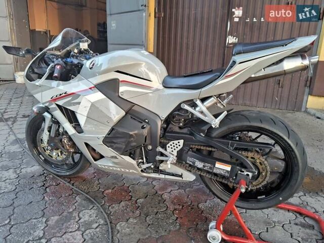 Хонда CBR 600RR, объемом двигателя 0 л и пробегом 4 тыс. км за 11000 $, фото 6 на Automoto.ua