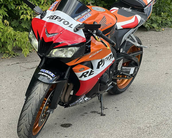 Оранжевый Хонда CBR 600RR, объемом двигателя 0.6 л и пробегом 18 тыс. км за 6250 $, фото 1 на Automoto.ua