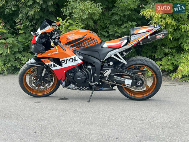 Оранжевый Хонда CBR 600RR, объемом двигателя 0.6 л и пробегом 18 тыс. км за 6250 $, фото 19 на Automoto.ua